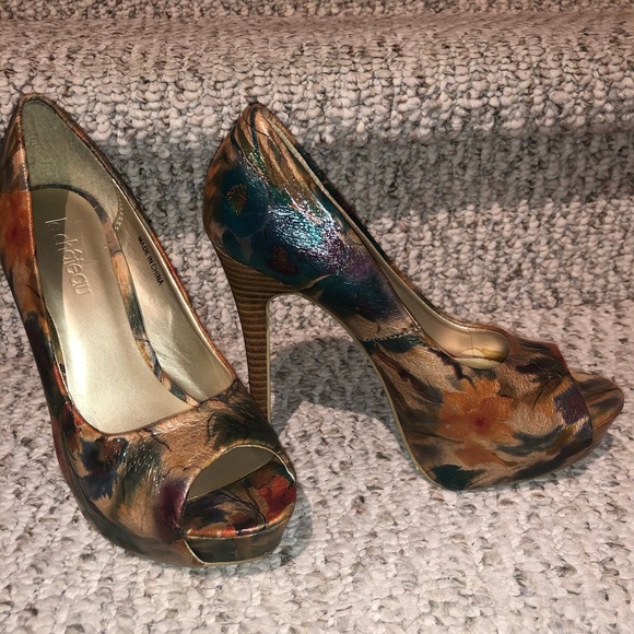 Heels size 6 - Picture 2 of 7